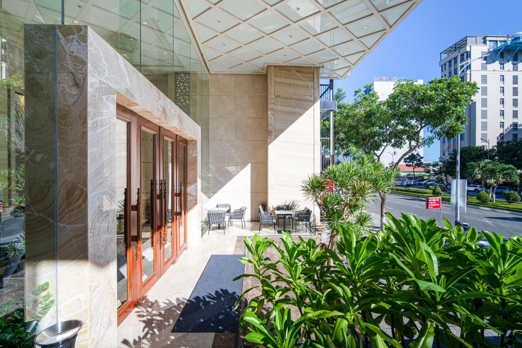 Luxtery Hotel & Spa Da Nang Eksteriør billede